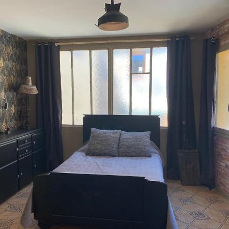 Le Nid Perché Bed and Breakfast Saint-Sauveur-en-Puisaye Esterno foto