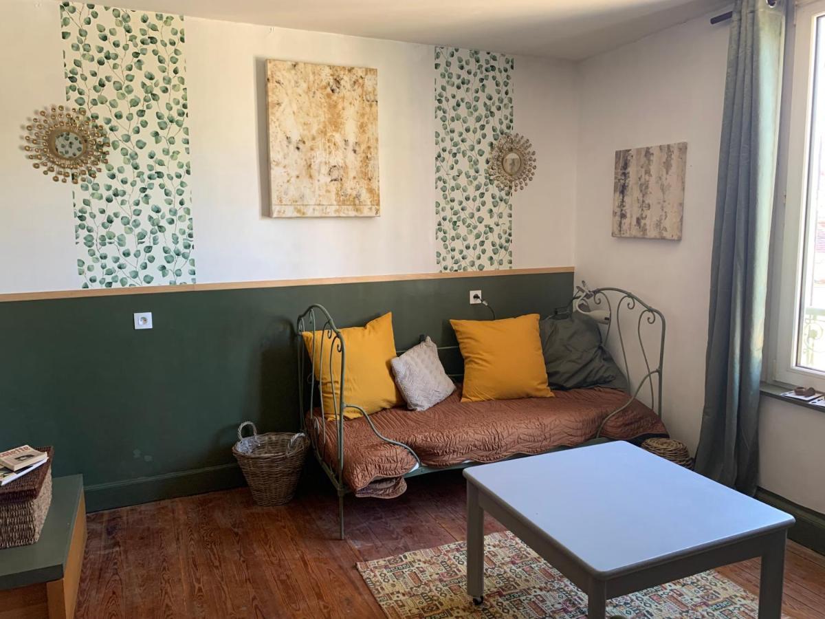 Le Nid Perché Bed and Breakfast Saint-Sauveur-en-Puisaye Esterno foto